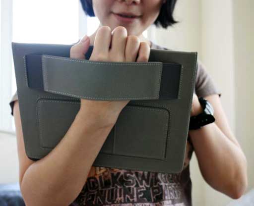 Snugg iPad Case